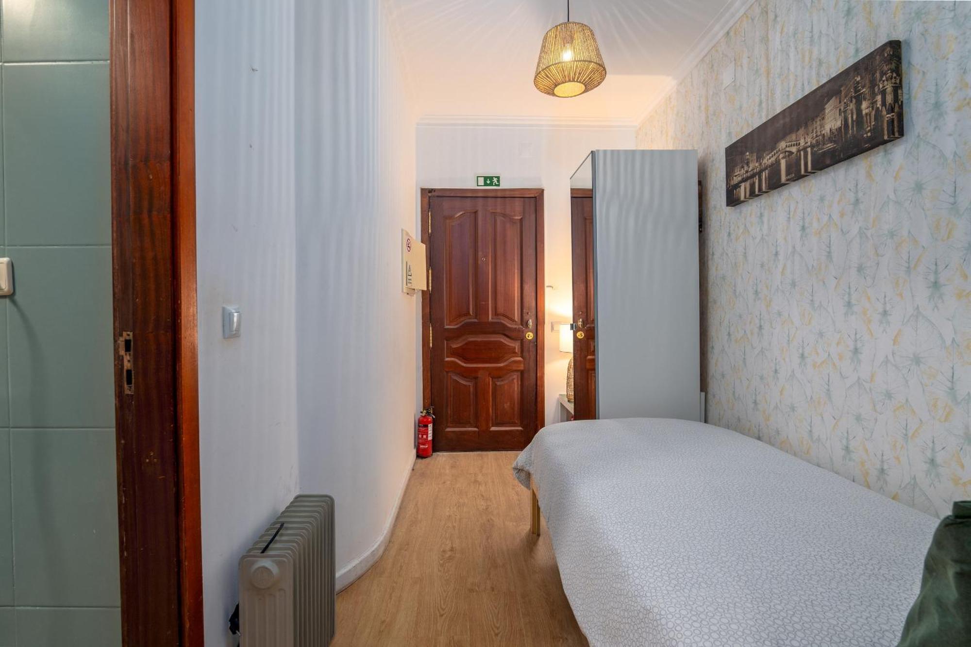 포르투 Renovated Feb25 Clerigos Cozy Balcony With Self Check In 아파트 외부 사진